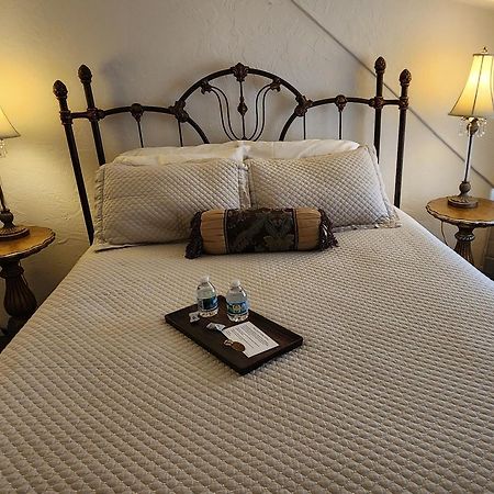 Lily Creek Lodge 달로네가 외부 사진